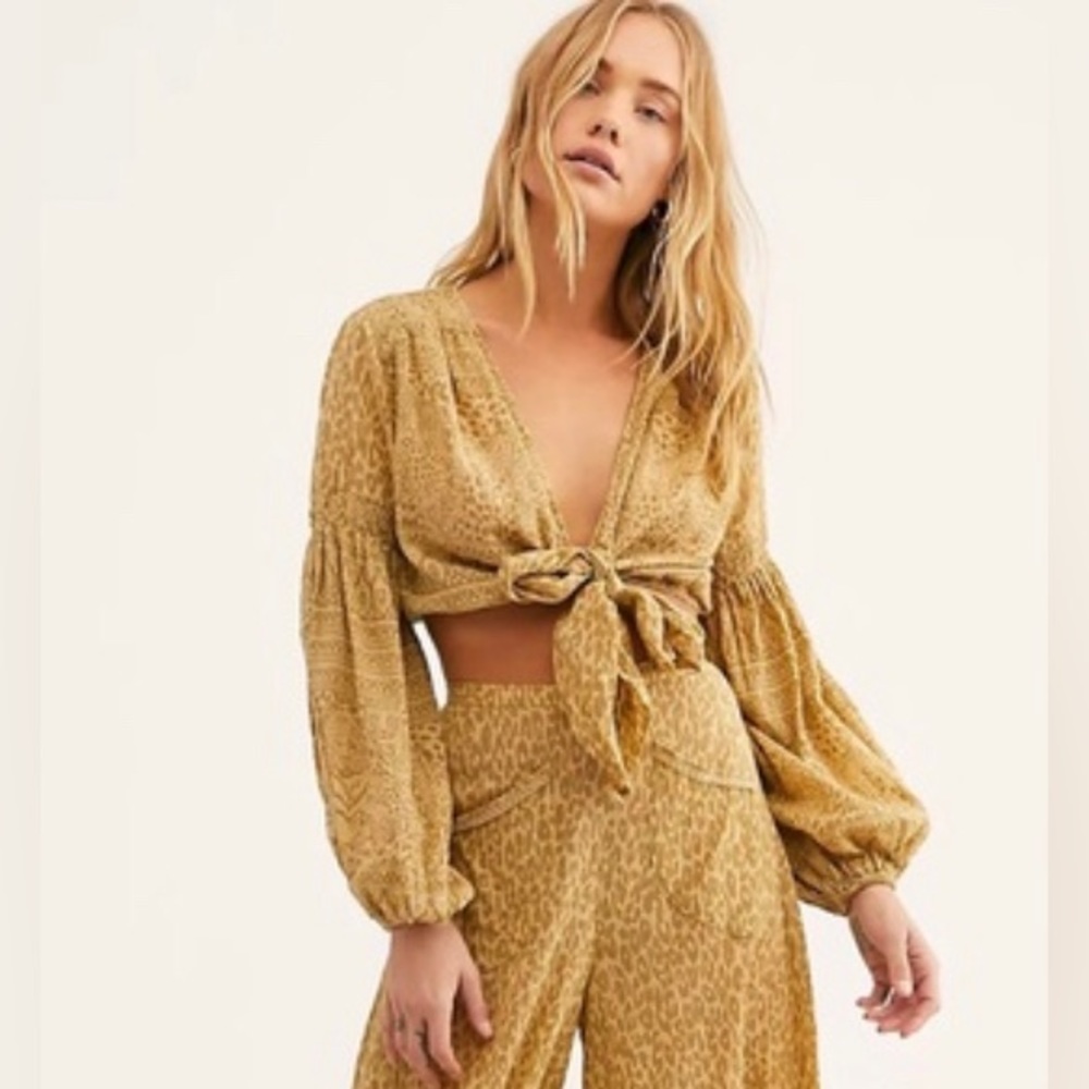 🎉Host Pick🎉NWT Spell Wild Thing Tie Top Mustard Size Small